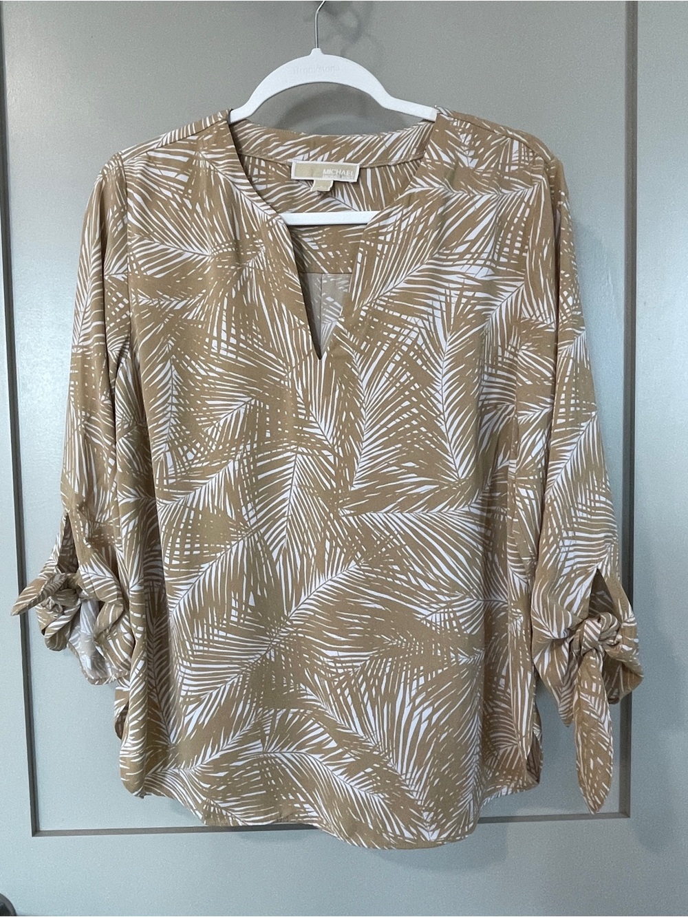 MICHAEL Michael Kors Blouse Women's Size L Tan White Palm Print Tie Sleeve Top